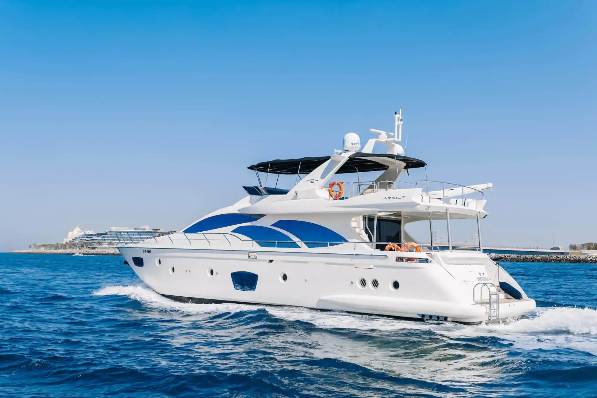 What is the Cost of Yacht Rental in Dubai Marina?