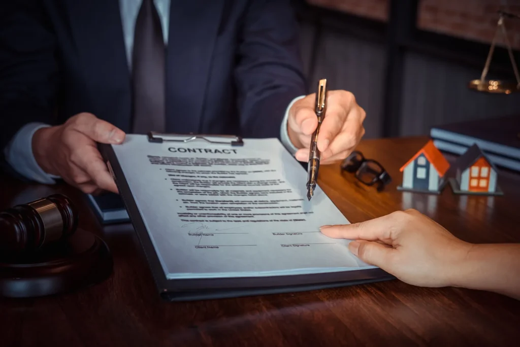 Role of Dubai Lawyers in Property Development
